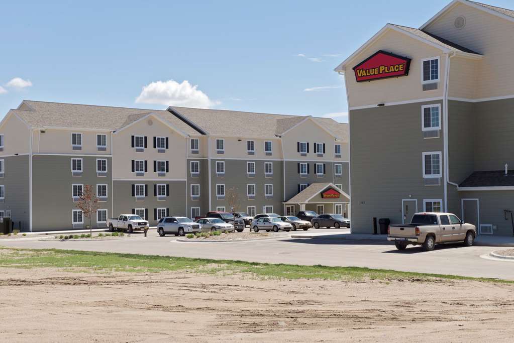 Woodspring Suites Williston Exterior photo