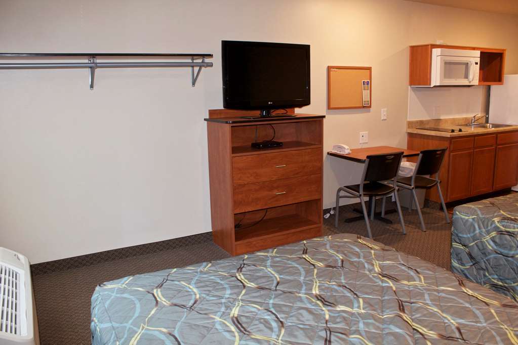 Woodspring Suites Williston Room photo