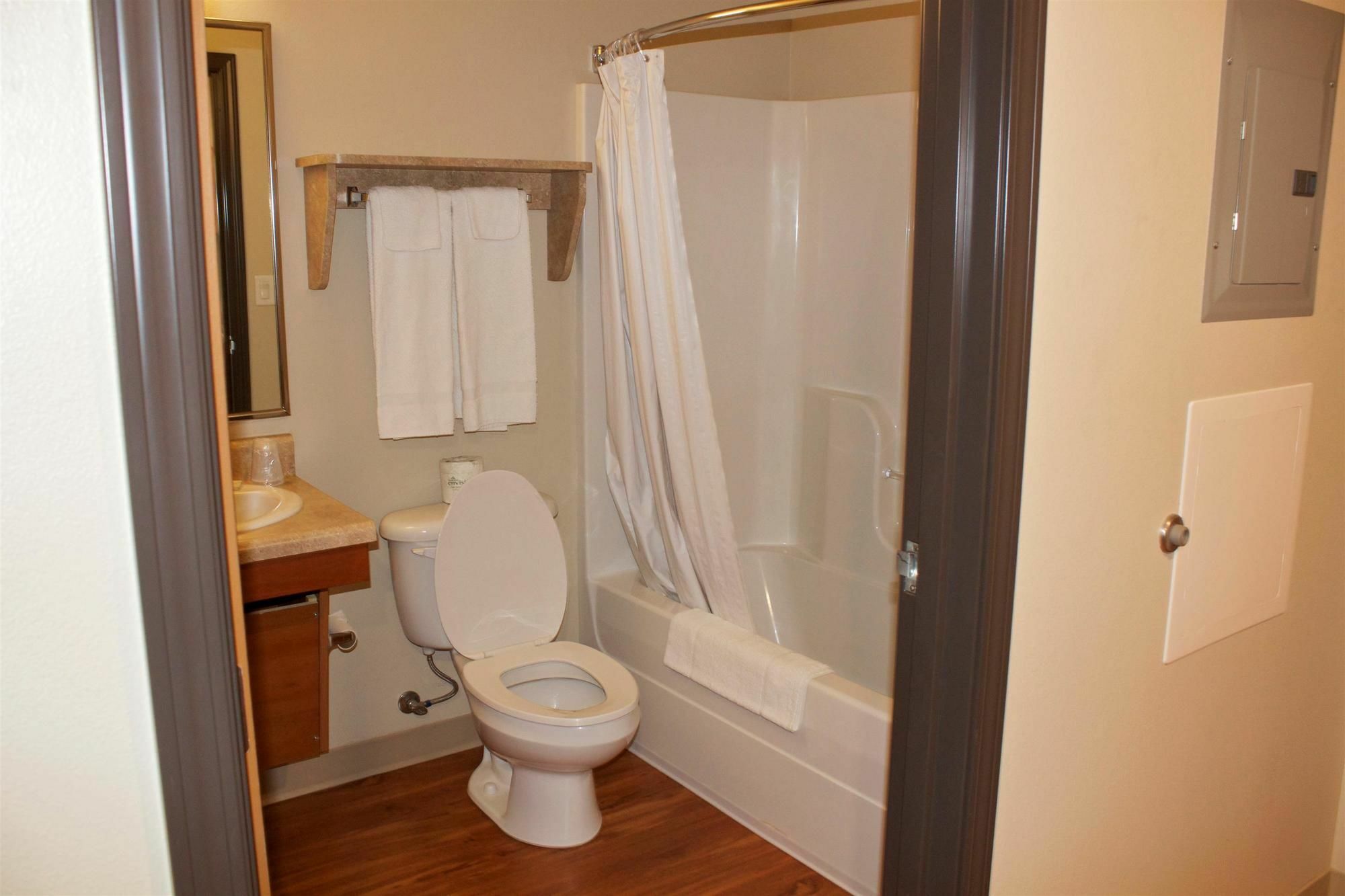 Woodspring Suites Williston Exterior photo